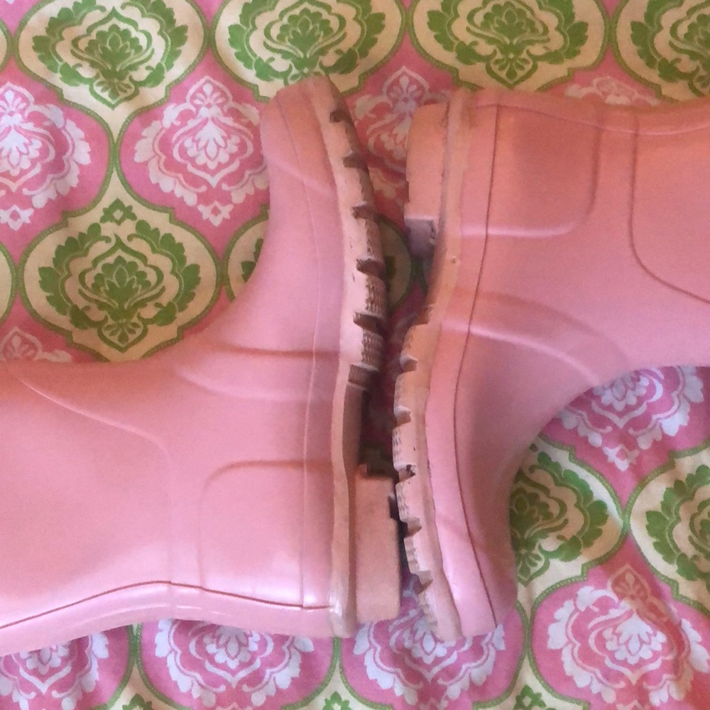 Hunter knee-high bubblegum rainboots, size 6